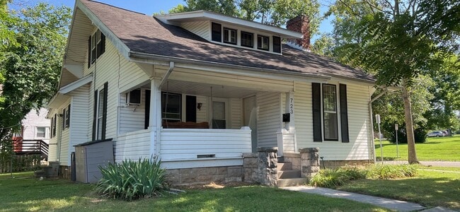 property at 723 E 11th St