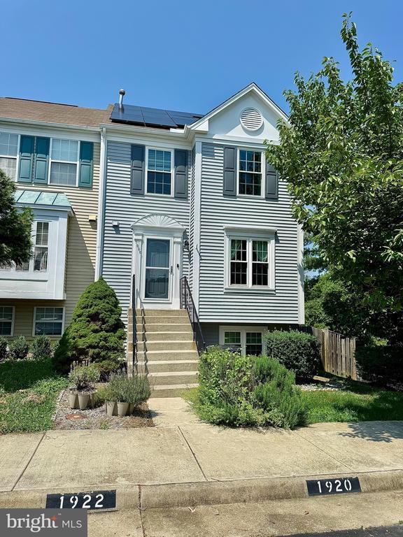 property at 1920 Inglebrook Dr