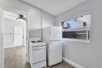 3633 SW 12th Ct in Fort Lauderdale, FL - Building Photo - Building Photo