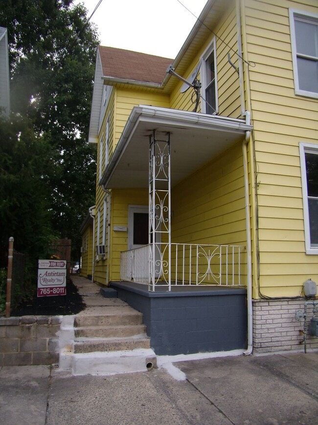 property at 14 S Franklin St