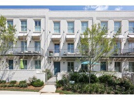 871 3rd St in Alpharetta, GA - Building Photo