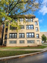 1714 W Jonquil Ter, Unit 14-1E in Chicago, IL - Foto de edificio - Building Photo