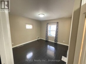 17 Marmora St in St Catharines, ON - Building Photo - Building Photo