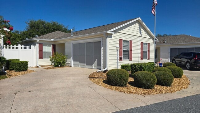property at 17160 SE 75th Leatherbury Ave