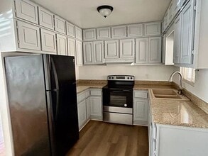 844 Encanto Terrace in Calexico, CA - Building Photo - Building Photo