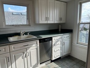 11 Main St in Rockport, MA - Building Photo - Building Photo