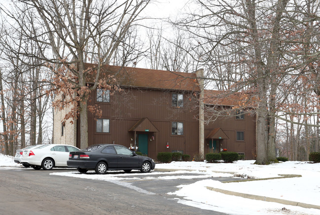 Hillcrest Commons in Niles, OH - Building Photo - Building Photo