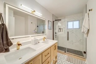 1008 E 54th St in Tulsa, OK - Building Photo