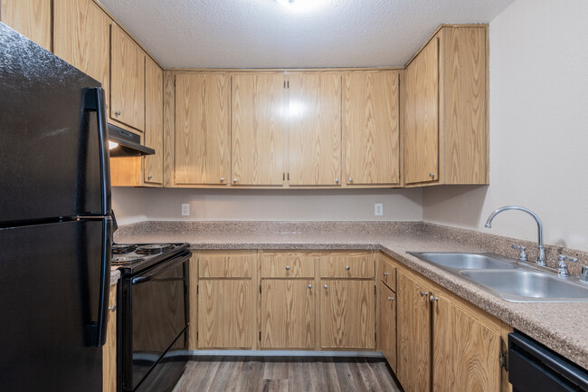 Hastings Ranch in Carmichael, CA - Foto de edificio - Interior Photo