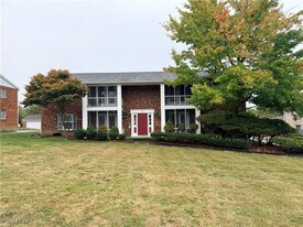 46 Carter Cir in Youngstown, OH - Building Photo