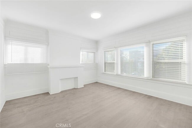 548 N Kenmore Ave in Los Angeles, CA - Building Photo - Building Photo