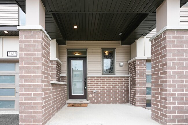 2182 Winsome Terrace in Ottawa, ON - Building Photo - Building Photo