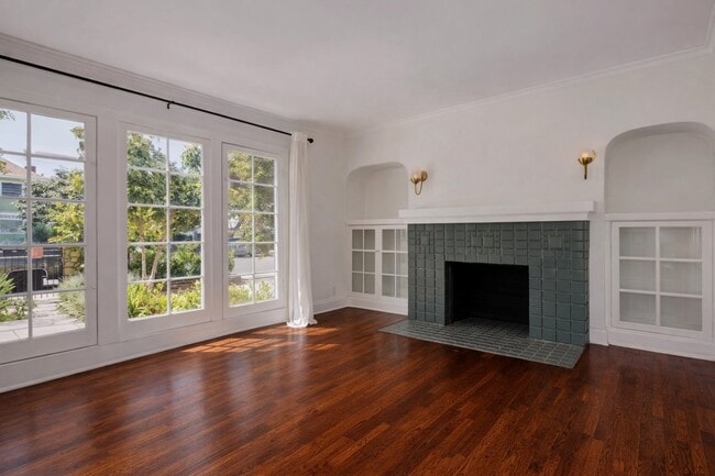 2345 W 21st St, Unit 2345 W 21st Street