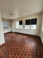 560 NW 122nd St in North Miami, FL - Building Photo - Building Photo