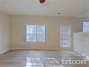 660 Escalade Dr in College Park, GA - Building Photo - Building Photo