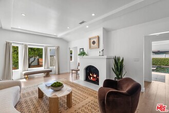10531 Woodbridge St in Los Angeles, CA - Building Photo - Building Photo