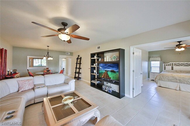 1802 Kings Lake Blvd in Naples, FL - Building Photo - Building Photo