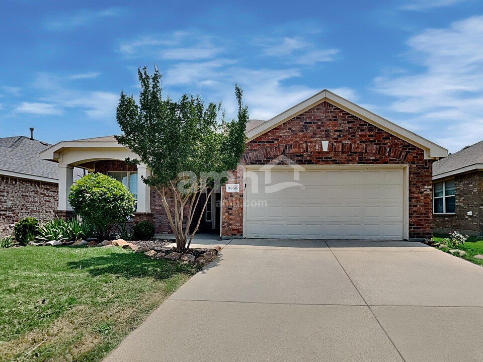 9056 Weller Ln in Fort Worth, TX - Building Photo