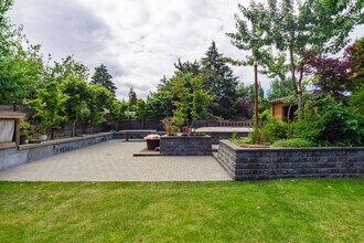 2115 N 92nd St in Seattle, WA - Foto de edificio - Building Photo