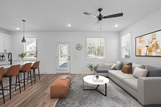 1320 E Lenoir St in Raleigh, NC - Building Photo - Building Photo
