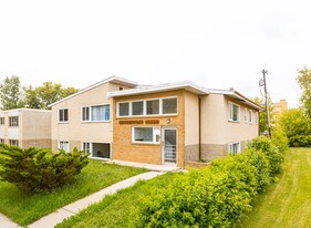 Westmount Villa Apartments in Edmonton, AB - Building Photo