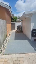 5670 NW 187th St in Miami Gardens, FL - Building Photo