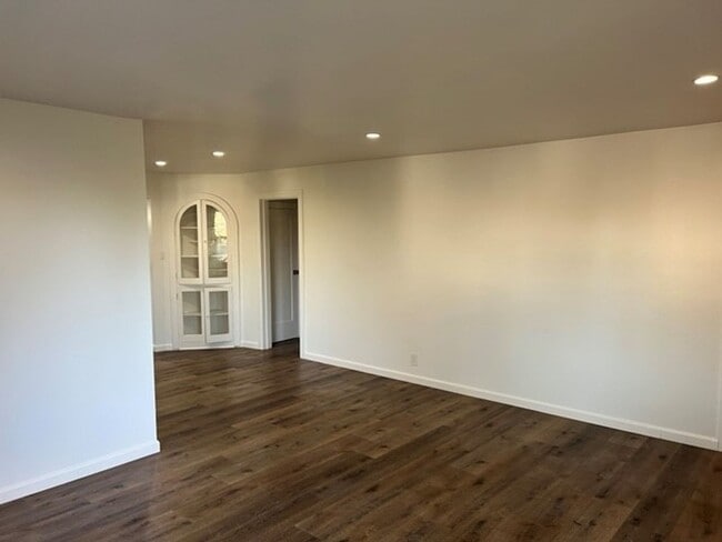 property at 955 Maltman Ave