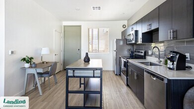 10000 W Missouri Ave, Unit 2102 in Glendale, AZ - Building Photo - Building Photo