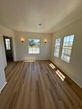 1335 S Redondo Blvd in Los Angeles, CA - Foto de edificio - Building Photo