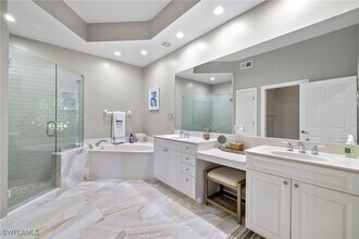 9520 Cypress Hammock Cir in Bonita Springs, FL - Building Photo - Building Photo