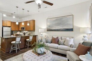 The Lexington Dilworth in Charlotte, NC - Building Photo