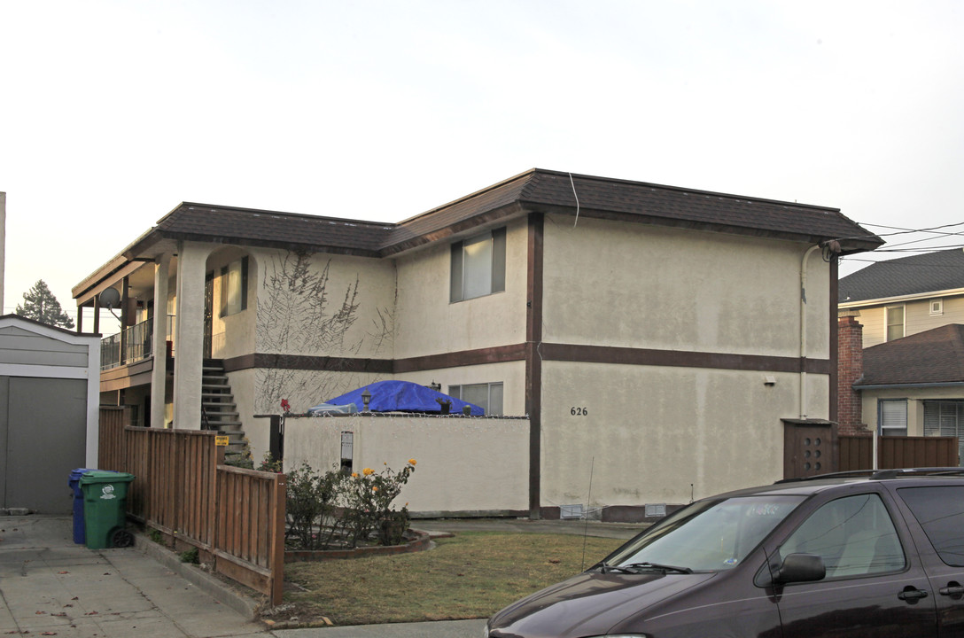 626 Pacific Ave in Alameda, CA - Building Photo