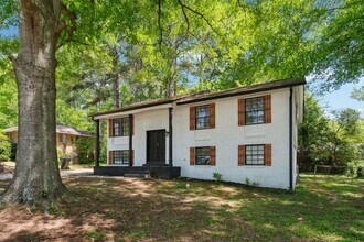 1421 Iron Gate Blvd in Jonesboro, GA - Building Photo - Building Photo