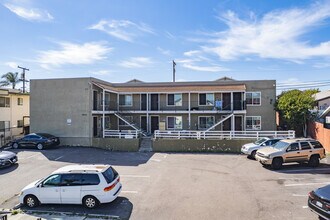 3854 50th St in San Diego, CA - Foto de edificio - Building Photo