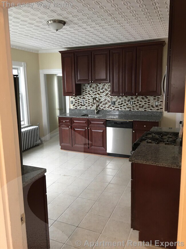 property at 39 Watts St