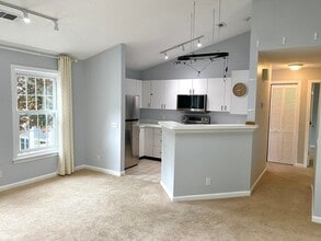 152 Tyson Commons Ln in Braintree, MA - Building Photo - Building Photo