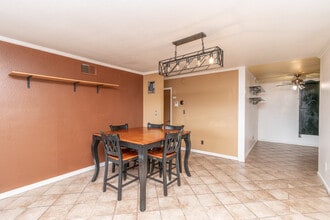 7721 Muirwood Way, Unit Home in Citrus Heights, CA - Foto de edificio - Building Photo