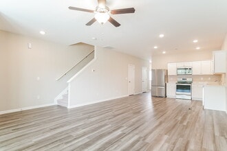 557 Landing View Dr in Wendell, NC - Building Photo - Building Photo