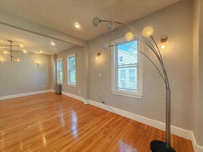 187 Liberty St in Quincy, MA - Building Photo - Building Photo