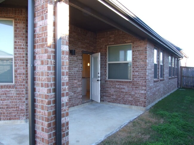 29027 Crystal Rose Ln
