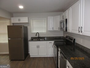 2343 Carver Dr NW in Atlanta, GA - Building Photo - Building Photo
