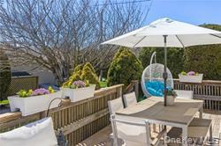 95 Springville Rd in Hampton Bays, NY - Building Photo - Building Photo