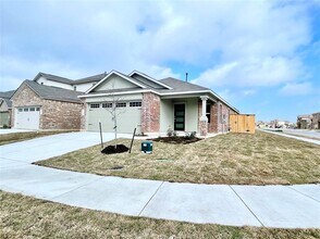 305 Milliner Lp in Hutto, TX - Building Photo - Building Photo