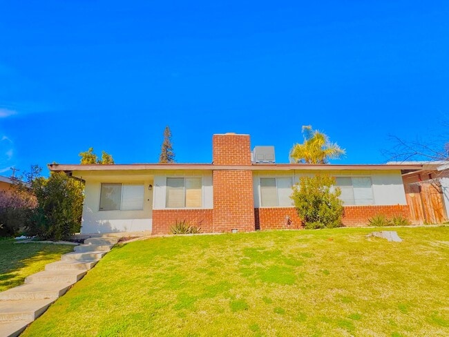 3504 Cardinal Ave in Bakersfield, CA - Building Photo - Building Photo