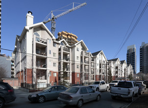 Polo Terrace in Calgary, AB - Building Photo - Building Photo