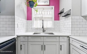 15 Weller Pl in Holmdel, NJ - Building Photo - Building Photo