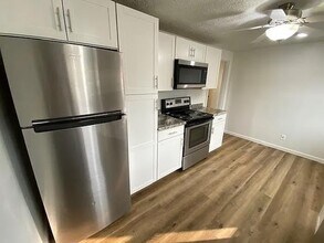 506 Ridgewood Ave, Unit #2 in Hamilton, OH - Building Photo - Building Photo