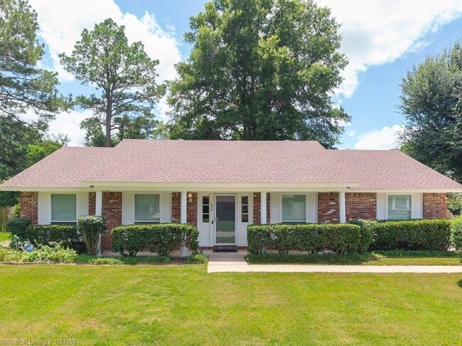 property at 4508 Victoria Dr