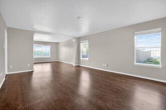 7542 Omega Vale in San Antonio, TX - Building Photo - Building Photo