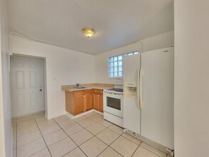 4547 SE Binnacle Way-Unit -4 in Stuart, FL - Building Photo - Building Photo